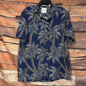 Caribbean Men's Medium Blue Palm Tree Performance Hawaiian Aloha Shirt Button Up